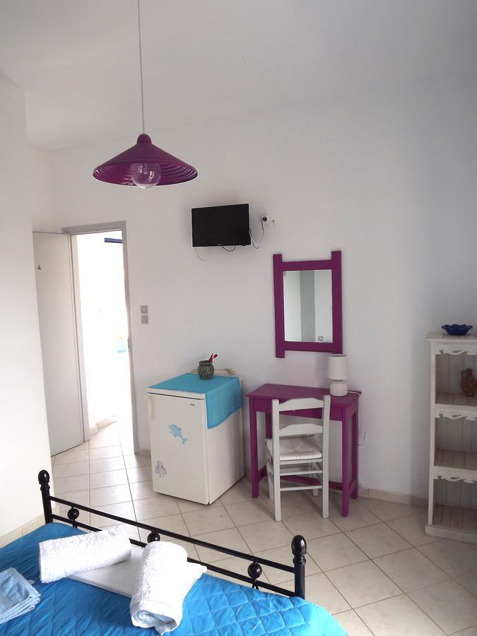 Eleftheria Rooms Livadi  Extérieur photo